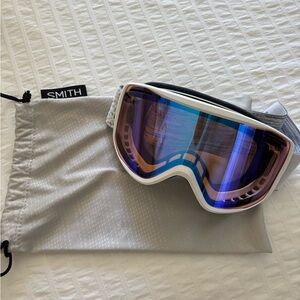 SMITH White Ski Goggles with White Strap